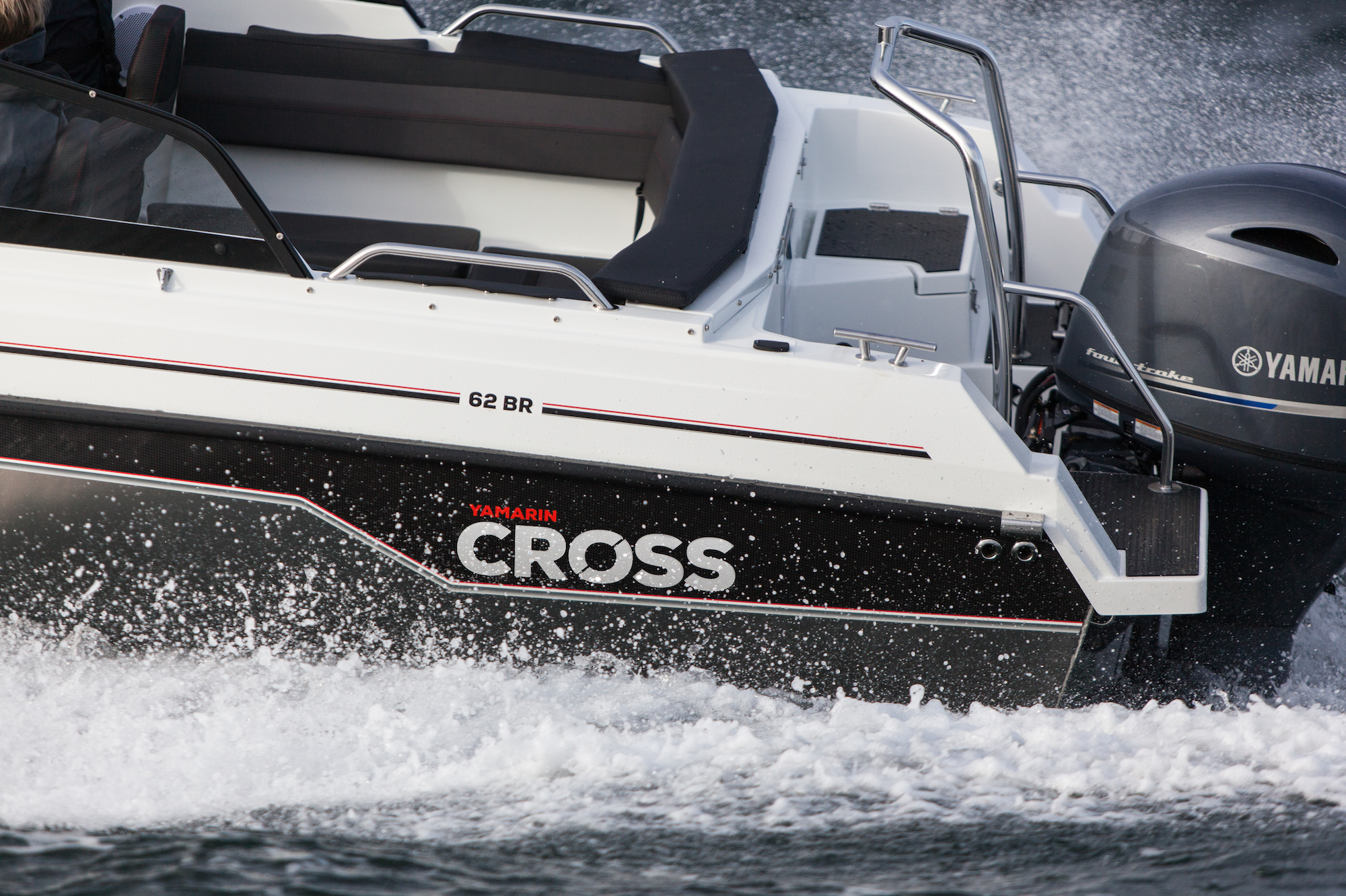 Yamarin Cross 62 BR at the Düsseldorf boat show