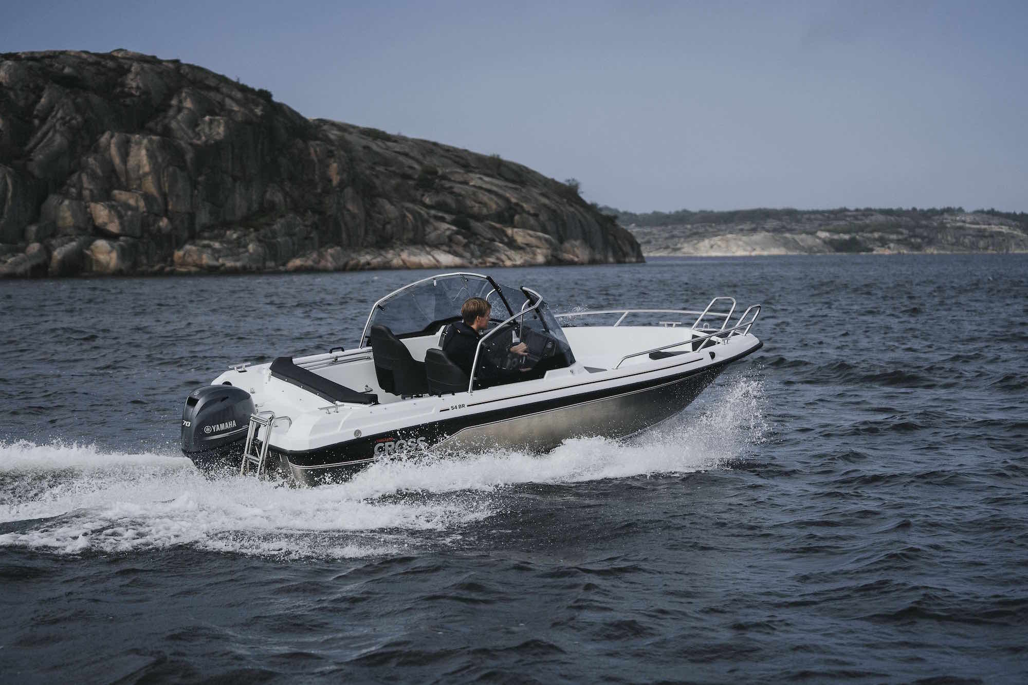 Yamarin Cross 54 BR will be presented at the Düsseldorf Boat show