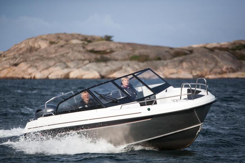 Uutuus alumiinivene Cross 62 Bow Rider