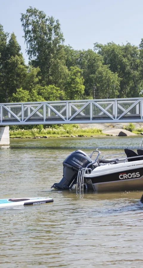 Aluminium Cross 49 Bow Rider