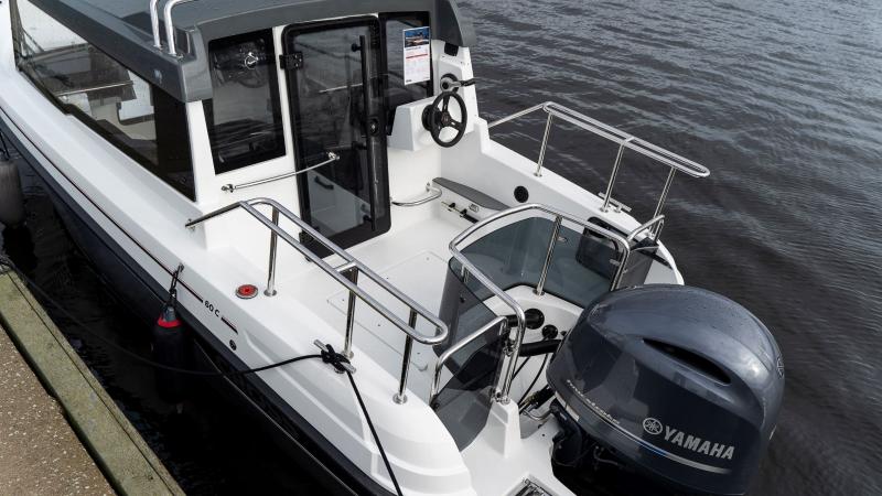 Cross 60 Cabin is available with outside steering