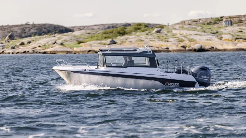 Cross 60 Cabin