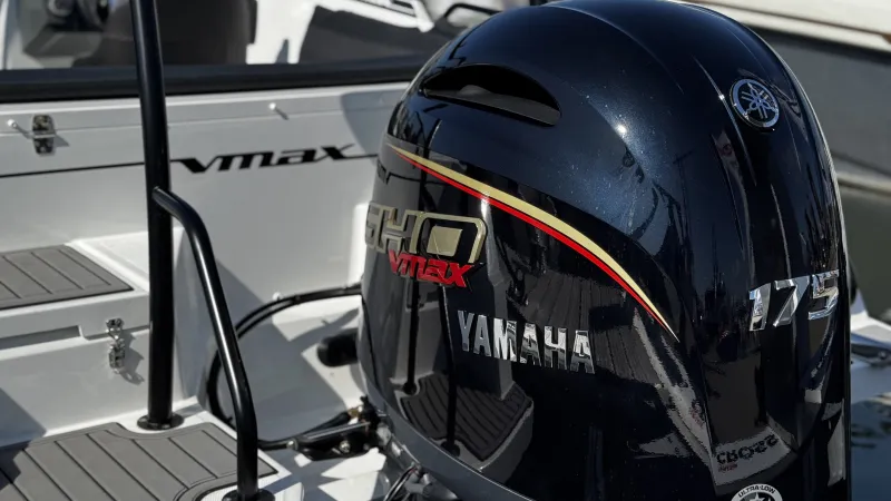 Cross 62 VMAX + Yamaha VF175 VMAX